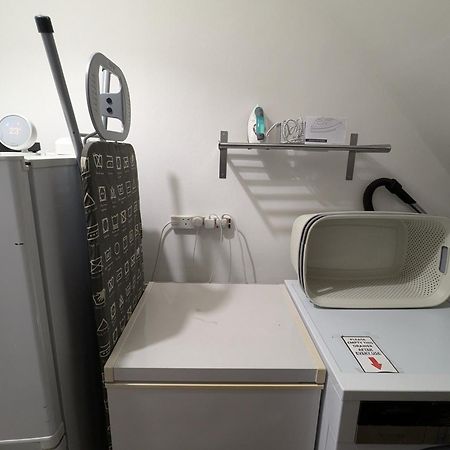 R3 - Cozy Small Double - City & Beach Access, Wifi, Free Parking - Self Catering Swansea Extérieur photo