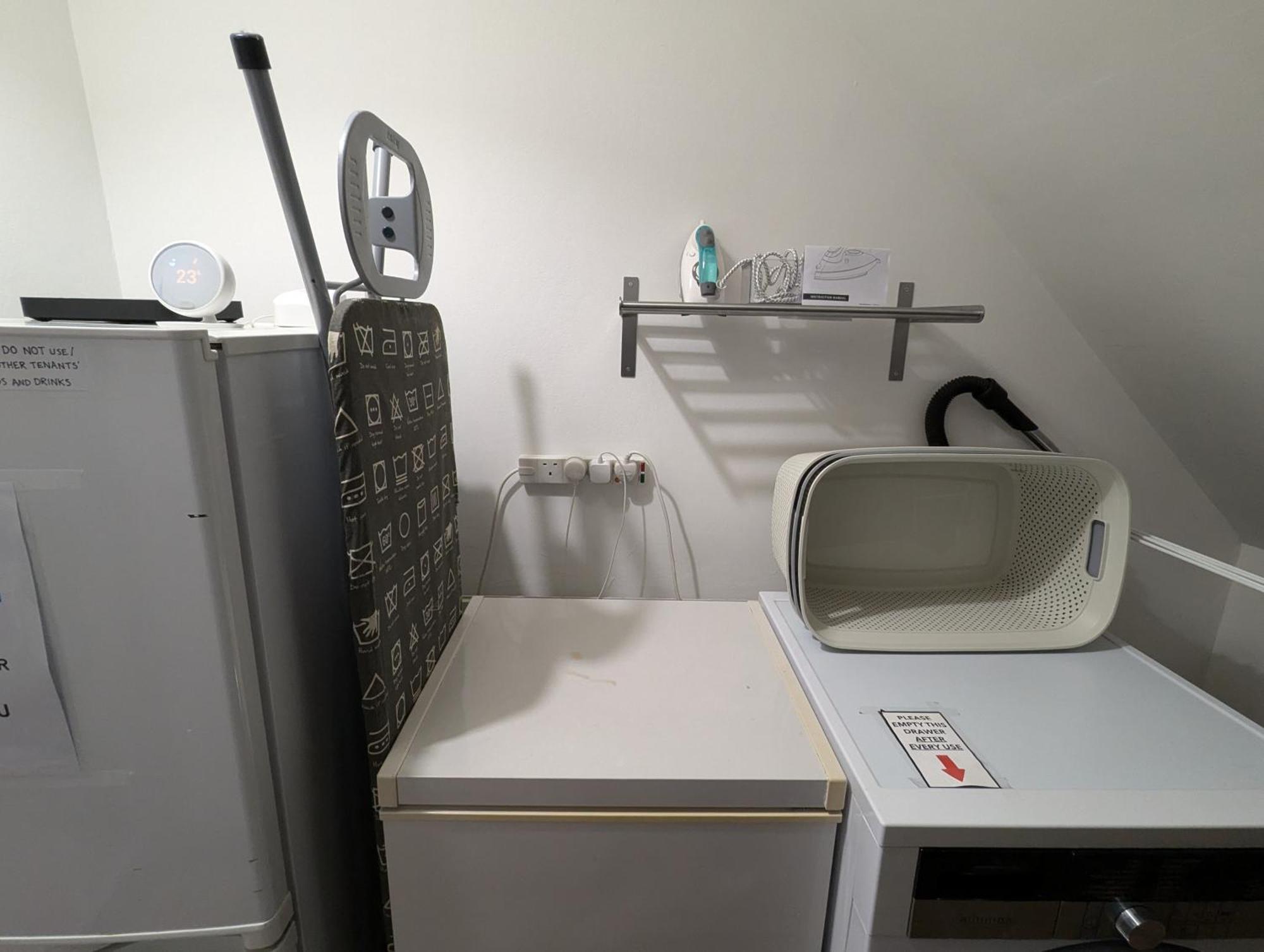 R3 - Cozy Small Double - City & Beach Access, Wifi, Free Parking - Self Catering Swansea Extérieur photo